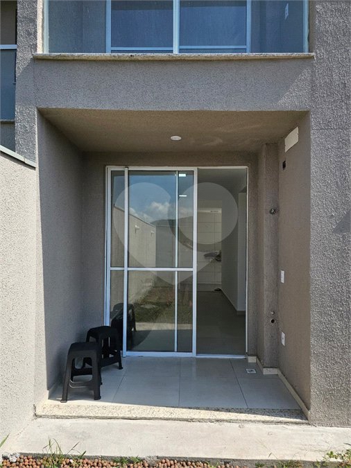 Apartamento para alugar com 2 quartos, sendo 1 suíte, em Nova São Pedro, São Pedro da Aldeia, RJ