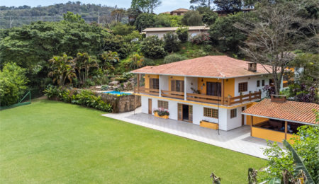 Chácara à venda com 4 quartos, sendo 2 suítes,  em Portão, Atibaia, SP