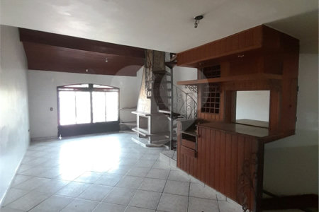 Casa para alugar com 4 quartos, sendo 3 suítes, em Alvinópolis, Atibaia, SP
