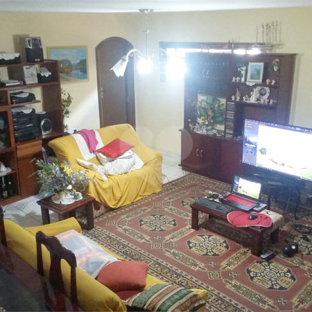 Sobrado à venda com 3 quartos em Jardim Macedônia, São Paulo, SP