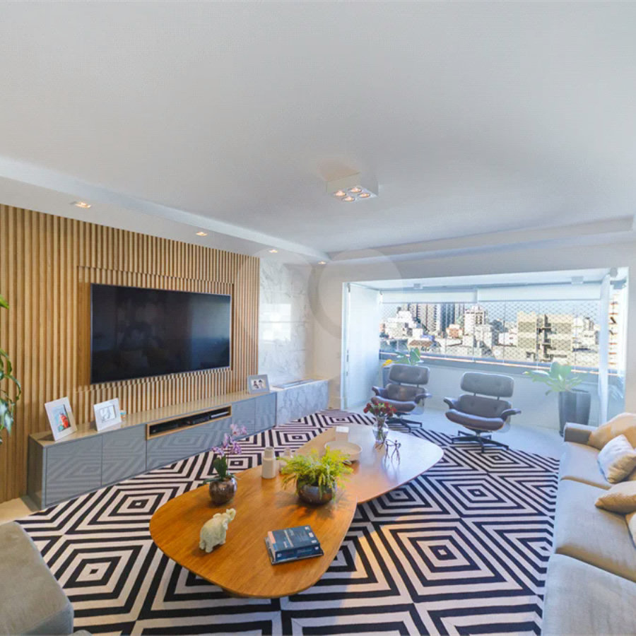 Apartamento de 149,51m2, 3 dormitórios, 1 suíte, toalete social, living 2 ambientes, 2 vagas fixas e lazer completo em Higienópolis.