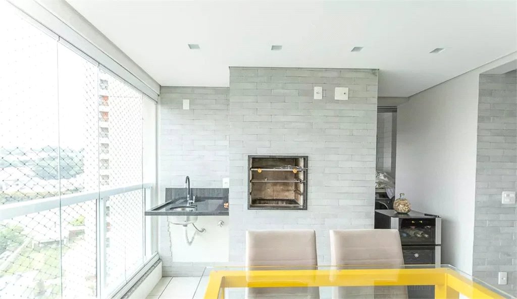 Apartamento à venda com 3 quartos, sendo 1 suíte, em Vila Anastácio, São Paulo, SP