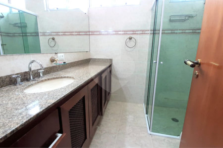 Casa à venda com 3 quartos, sendo 1 suíte, em Chácara Santo Antônio (zona Sul), São Paulo, SP