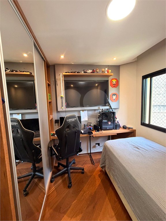 Apartamento à venda com 3 quartos, sendo 1 suíte,  em Vila Paulicéia, São Paulo, SP