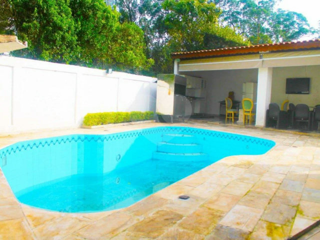 Casa Térrea para alugar com 3 suítes em Jardim Marajoara, São Paulo, SP