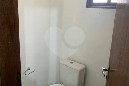 Sobrado à venda com 3 quartos, sendo 1 suíte, em Vila São Paulo, Mogi das Cruzes, SP