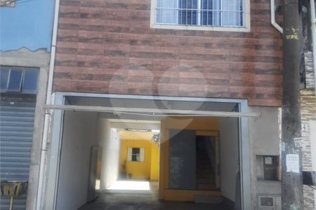 Sobrado à venda com 1 suíte em Jardim Luciana, Itaquaquecetuba, SP