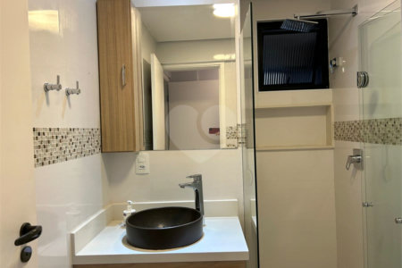 Apartamento à venda com 2 quartos em Campo Belo, São Paulo, SP