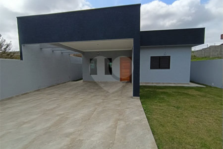 Casa à venda com 3 quartos, sendo 1 suíte, em Loteamento Parque Serras de Atibaia I, Atibaia, SP