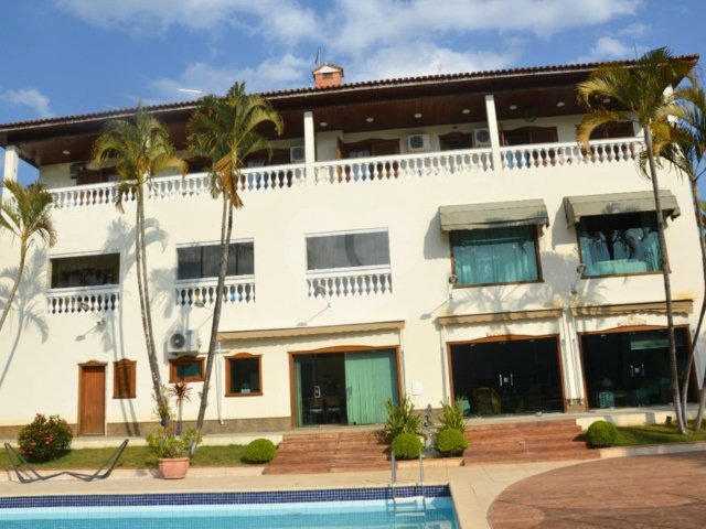 Casa à venda com 8 quartos, sendo 5 suítes,  em Serra da Cantareira, Mairiporã, SP