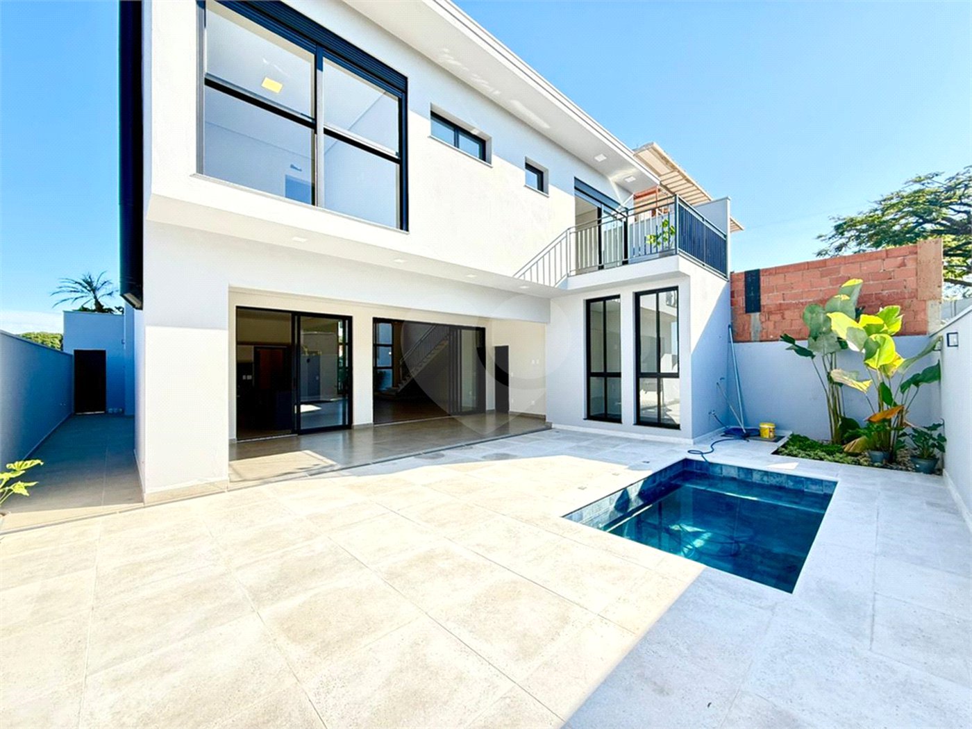 Casa à venda com 3 suítes no condomínio Villa Sapezal, Indaiatuba - SP