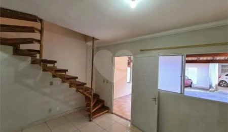 Casa à venda com 2 quartos no condomínio Villagio dos Pinhais, Pinhalzinho - SP