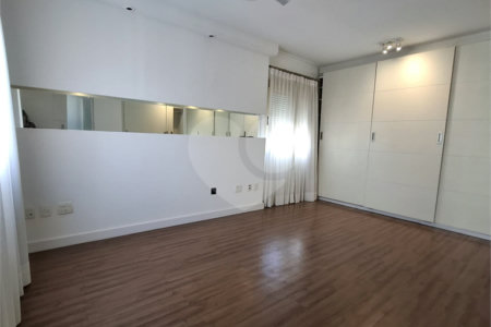 Apartamento à venda com 2 suítes em Pinheiros, São Paulo, SP