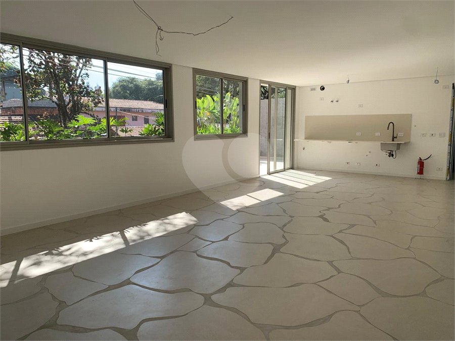Apartamento à venda com 2 suítes em Vila Madalena, São Paulo, SP