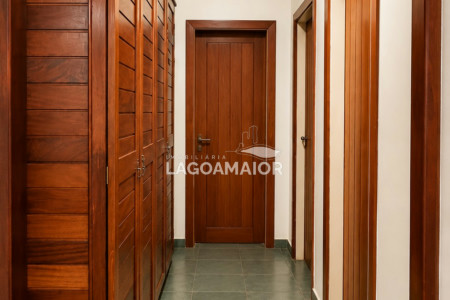 Casa à venda com 6 quartos, sendo 3 suítes,  em Santos Dumont, Três Lagoas, MS