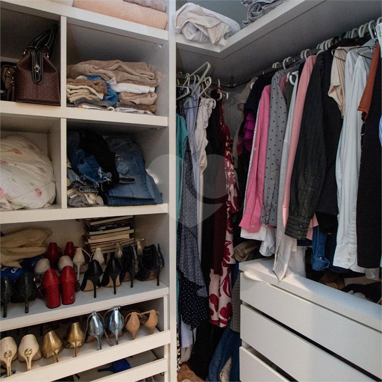 Sobrado à venda com 3 quartos, sendo 1 suíte, em Vila Gustavo, São Paulo, SP