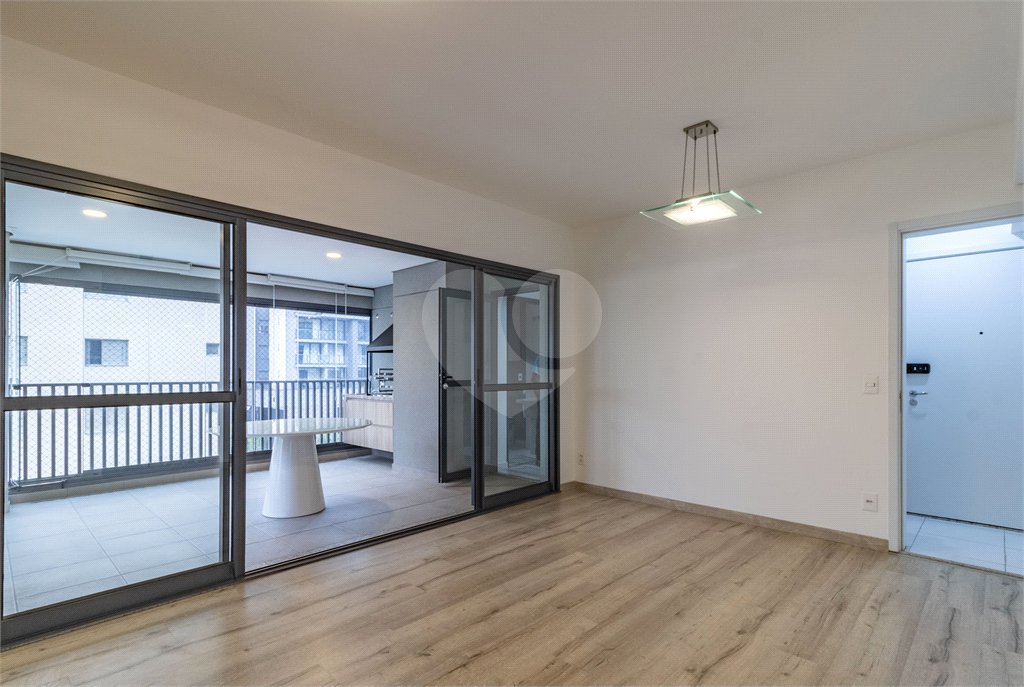Apartamento à venda com 3 quartos, sendo 1 suíte,  em Perdizes, São Paulo, SP