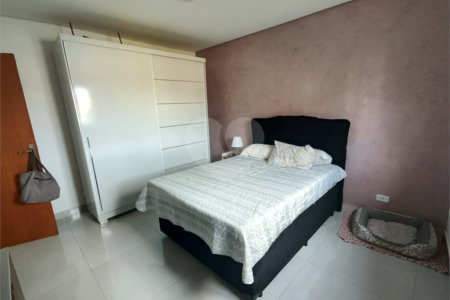 Casa Térrea à venda com 4 quartos, sendo 1 suíte,  em Vila Esperança, Atibaia, SP