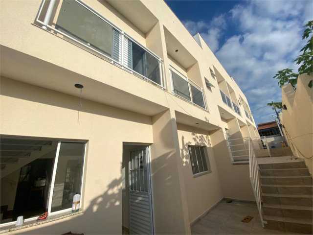 Casa para alugar com 2 suítes no condomínio Residencial Vila Amélia, Poá - SP