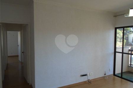 Apartamento à venda com 3 quartos, sendo 1 suíte, em Vila Oliveira, Mogi das Cruzes, SP