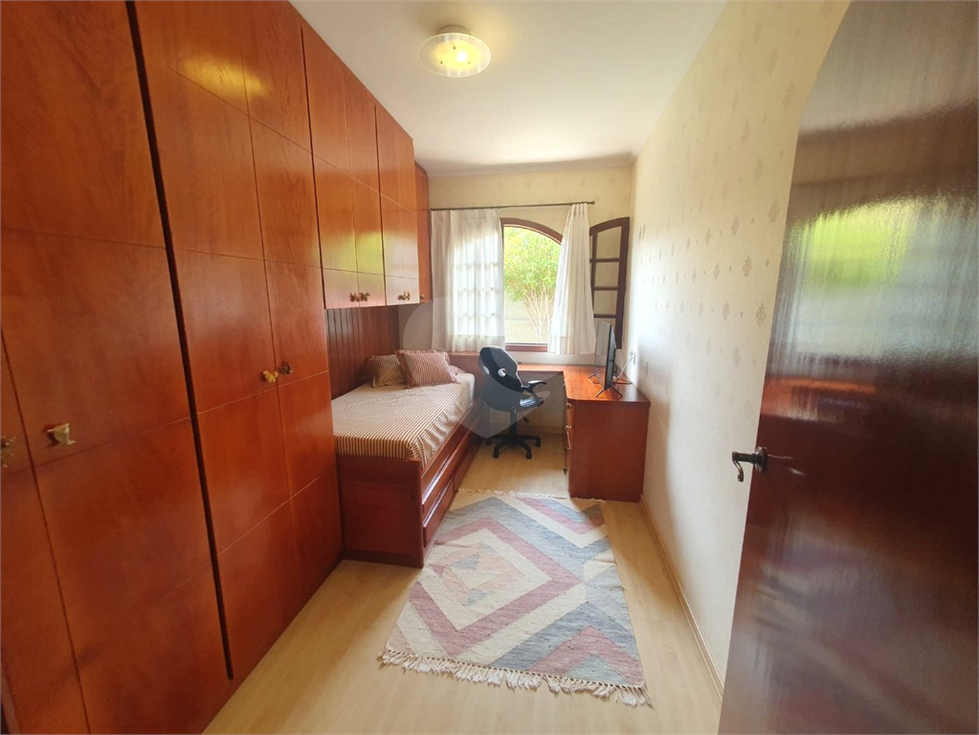 Casa à venda com 4 quartos, sendo 1 suíte, no condomínio Parque São Gabriel, Itatiba - SP