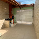 Sobrado à venda com 3 quartos, sendo 1 suíte,  em Vila Gumercindo, São Paulo, SP