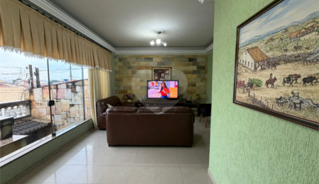 Sobrado à venda com 4 quartos, sendo 2 suítes,  em Vila Medeiros, São Paulo, SP