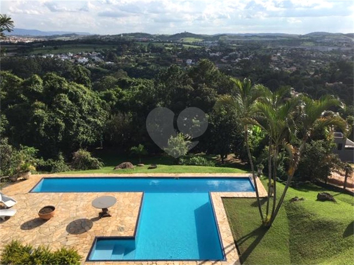 Casa à venda com 4 suítes no condomínio São Joaquim, Vinhedo - SP