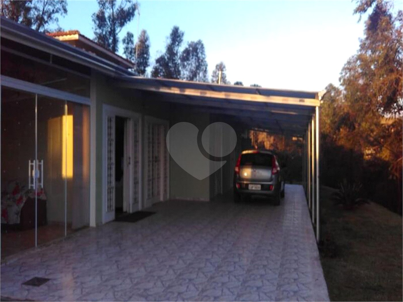 Casa à venda com 4 quartos, sendo 2 suítes, em Loteamento Jardim Parque das Palmeiras, Serra Negra, SP