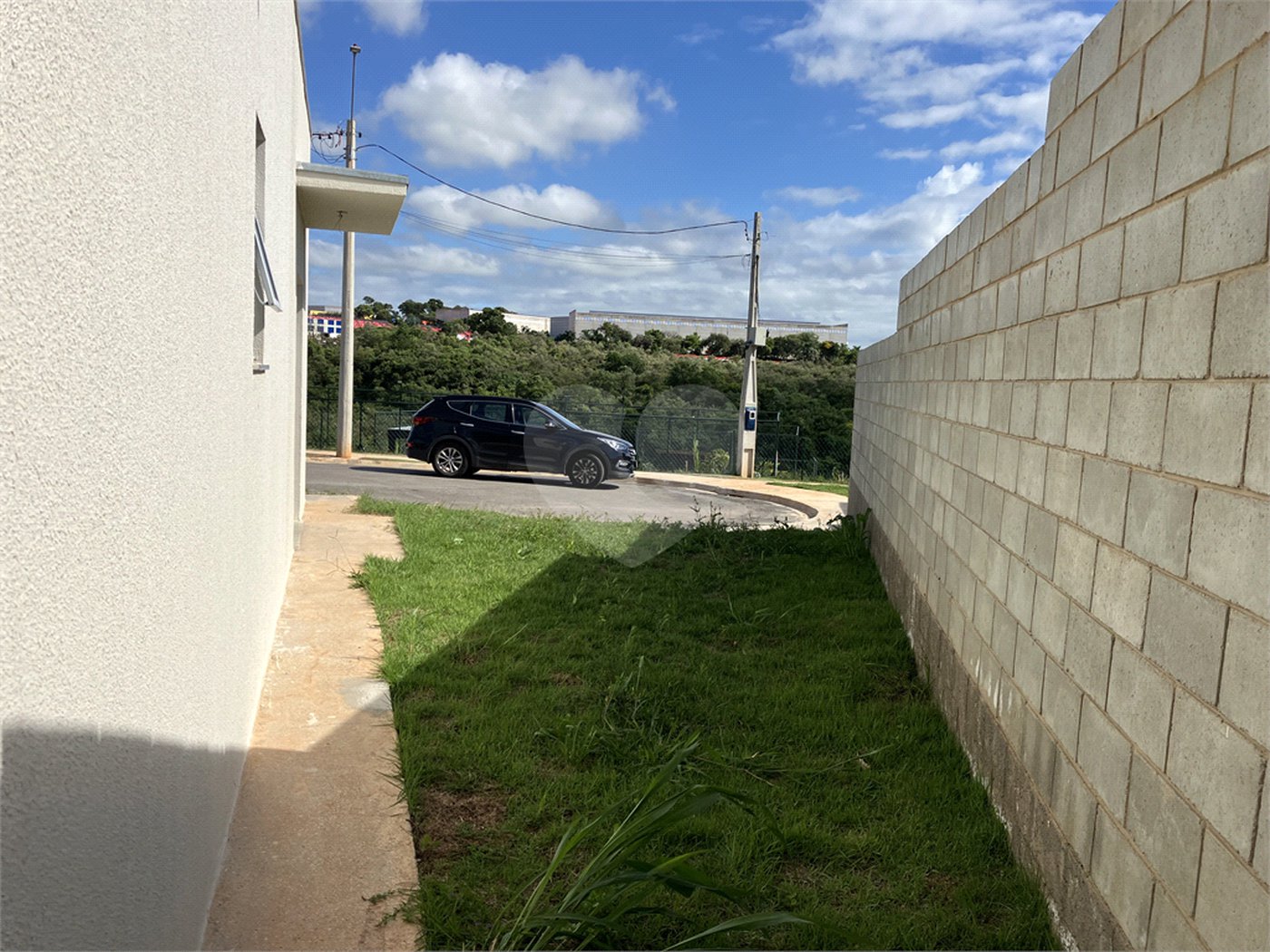 Casa à venda com 3 quartos, sendo 1 suíte,  no condomínio Residencial Vila Amarone, Sorocaba - SP