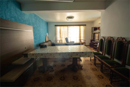 Casa à venda com 3 quartos, sendo 1 suíte, em Vila Junqueira, São Roque, SP