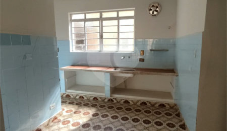 Sobrado à venda com 4 quartos, sendo 1 suíte,  em São Lázaro, São João da Boa Vista, SP