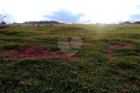 Sítio à venda com 1 quarto em Recanto Amapola, Bragança Paulista, SP