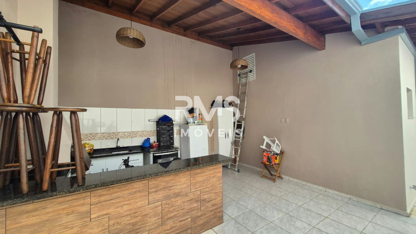 Casa à venda com 3 quartos, sendo 1 suíte,  em São Luiz, Itu, SP
