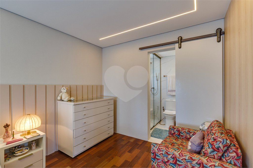 Apartamento à venda com 3 quartos, sendo 2 suítes, em Jardim Marajoara, São Paulo, SP