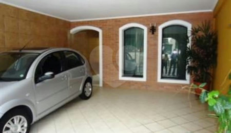 Sobrado à venda com 3 quartos, sendo 1 suíte,  em Parada Inglesa, São Paulo, SP