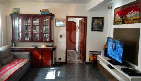 Sobrado à venda com 4 quartos, sendo 1 suíte,  em Vila Vitório Mazzei, São Paulo, SP