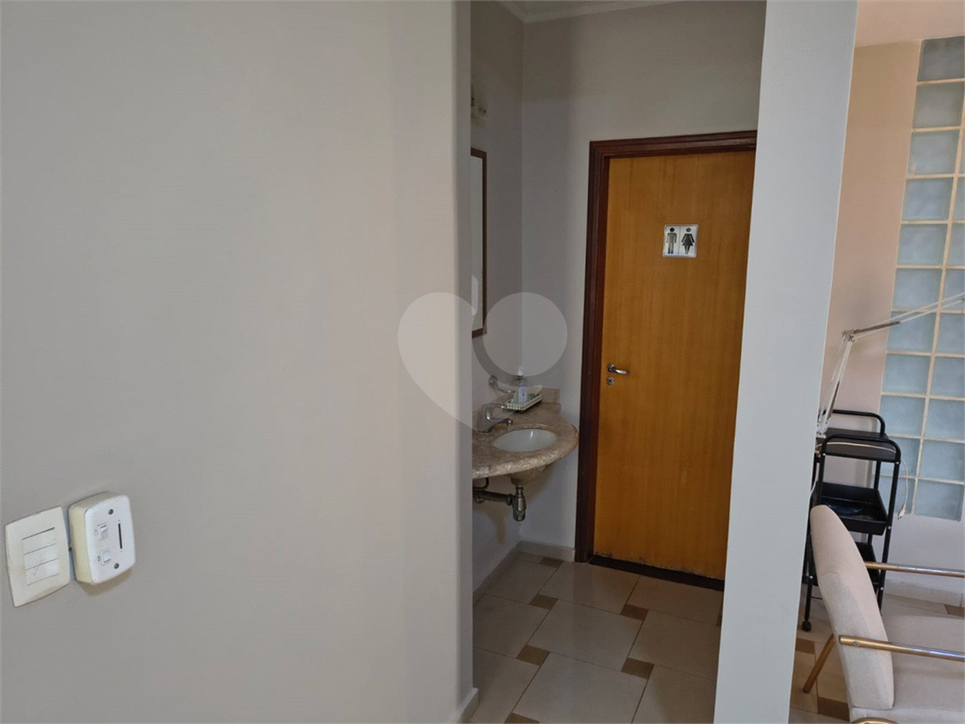 Sobrado à venda com 4 quartos, sendo 2 suítes, em Alto da Boa Vista, Ribeirão Preto, SP