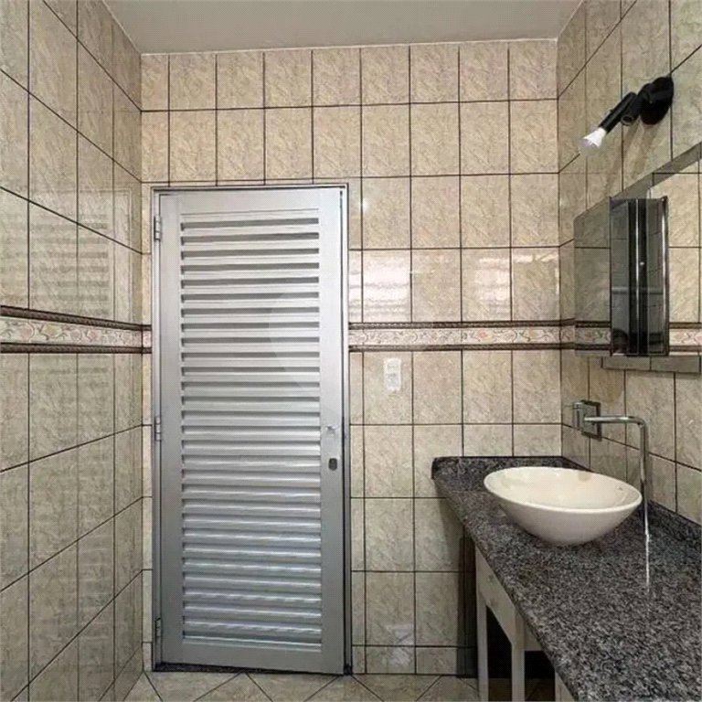 Casa à venda com 3 quartos em Vila dos Remédios, São Paulo, SP