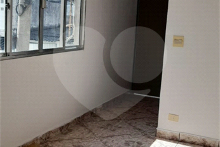 Sobrado à venda com 4 quartos, sendo 1 suíte,  em Parque Novo Mundo, São Paulo, SP