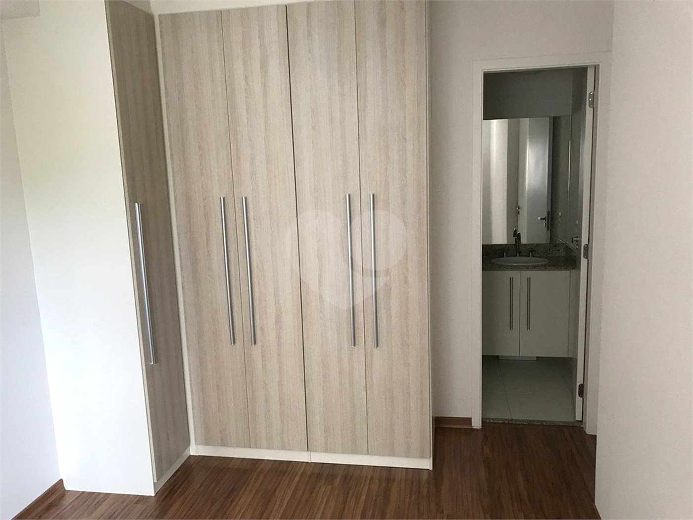 Apartamento à venda com 2 quartos, sendo 1 suíte,  em Melville Empresarial I e II, Barueri, SP