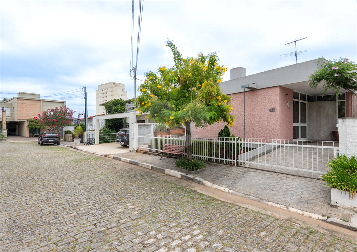 Casa Térrea à venda com 7 quartos, sendo 1 suíte, em Santana, São Paulo, SP