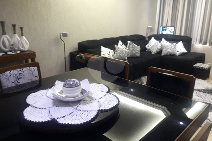 Sobrado à venda com 3 quartos, sendo 1 suíte, em Vila Milton, Guarulhos, SP