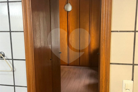 Apartamento à venda com 4 suítes em Vila Uberabinha, São Paulo, SP