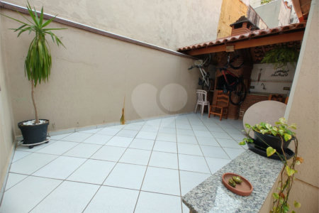 Sobrado à venda com 3 quartos, sendo 1 suíte, em Jardim Pinheiros, São Paulo, SP