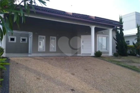 Casa à venda com 3 quartos, sendo 1 suíte, no condomínio Palmeiras Imperiais, Salto - SP