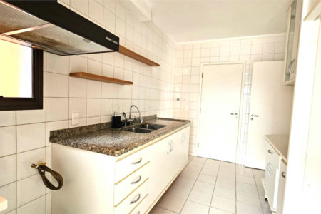 Apartamento para alugar com 3 quartos, sendo 1 suíte, em Alto da Boa Vista, São Paulo, SP