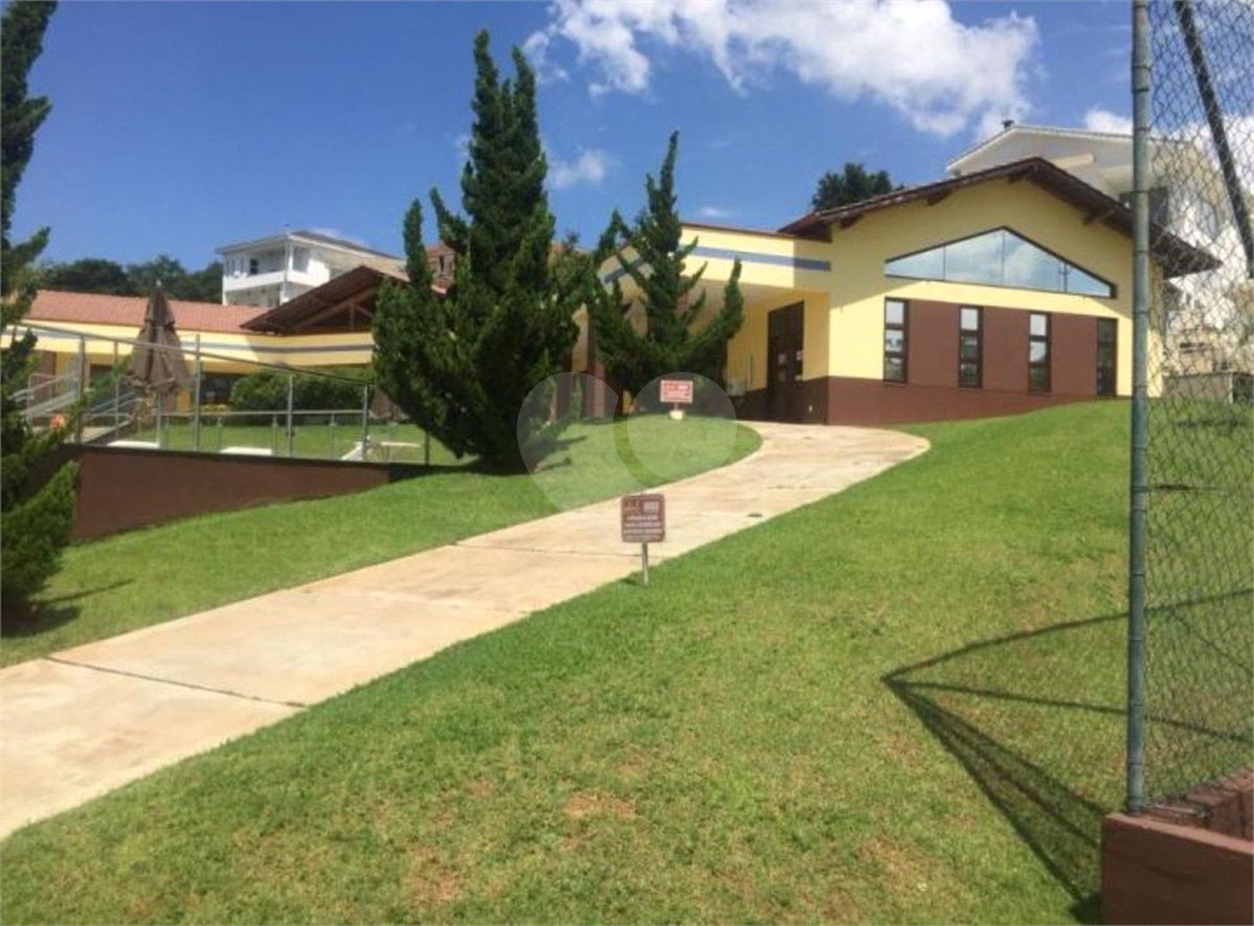 Condomínio à venda com 4 quartos, sendo 2 suítes, em Colinas do Paratehy, Mogi das Cruzes, SP
