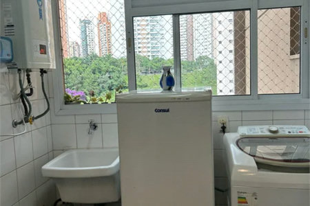 Apartamento à venda com 2 quartos, sendo 1 suíte, em Vila Andrade, São Paulo, SP