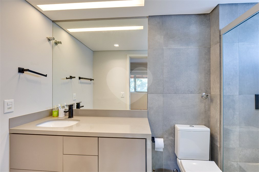 Apartamento à venda com 4 quartos, sendo 3 suítes, em Alto da Boa Vista, São Paulo, SP
